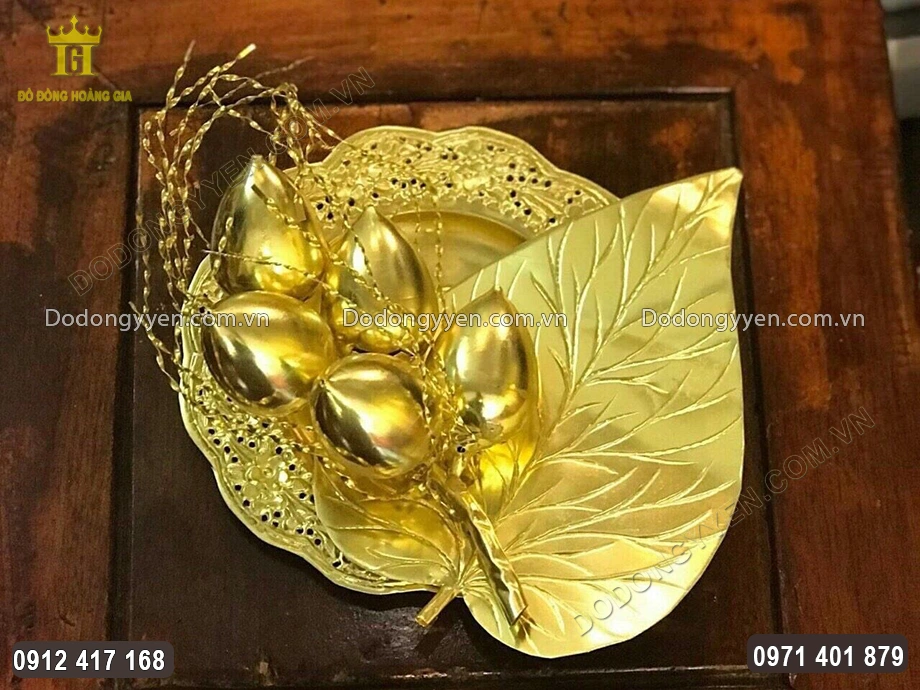 Toàn bộ bề mặt được mạ vàng 24K sang trọng